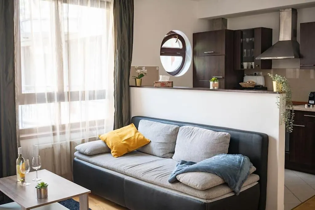 Free Parking! Soho Budapest 304, 4 Ppl, Ac, Fast Wifi, Smart Tv Apartment
