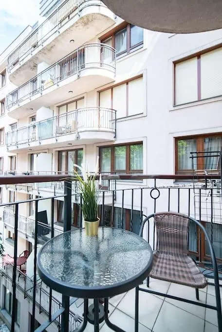 Apartment Free Parking! Soho Budapest 304, 4 Ppl, Ac, Fast Wifi, Smart Tv