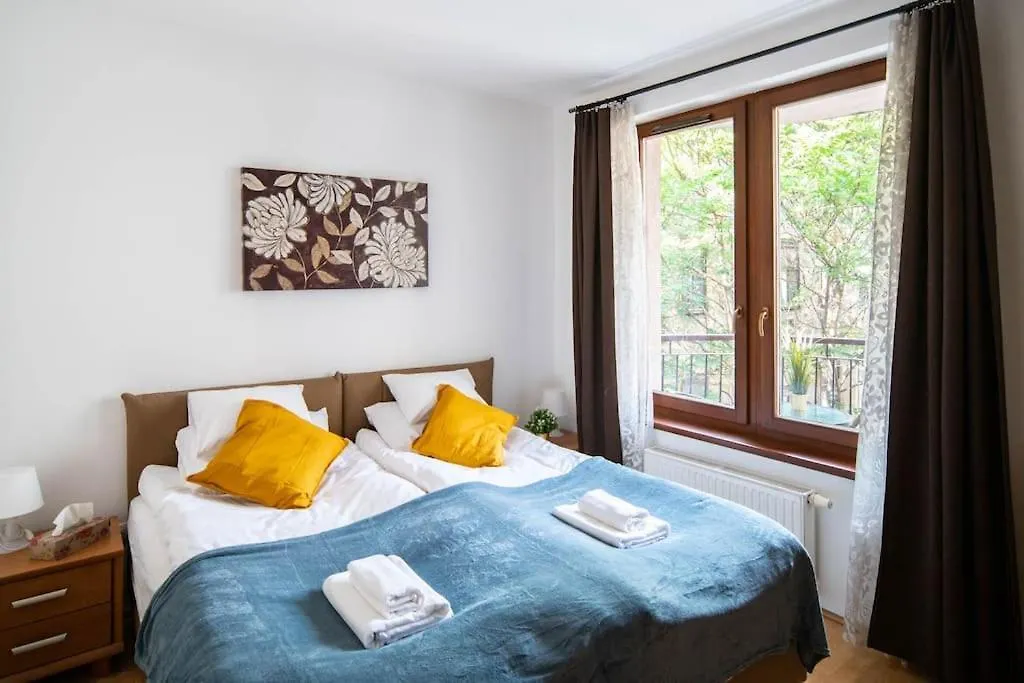 Free Parking! Soho Budapest 304, 4 Ppl, Ac, Fast Wifi, Smart Tv 0*,  Hungary