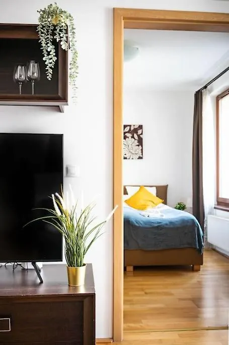 Free Parking! Soho Budapest 304, 4 Ppl, Ac, Fast Wifi, Smart Tv Hungary
